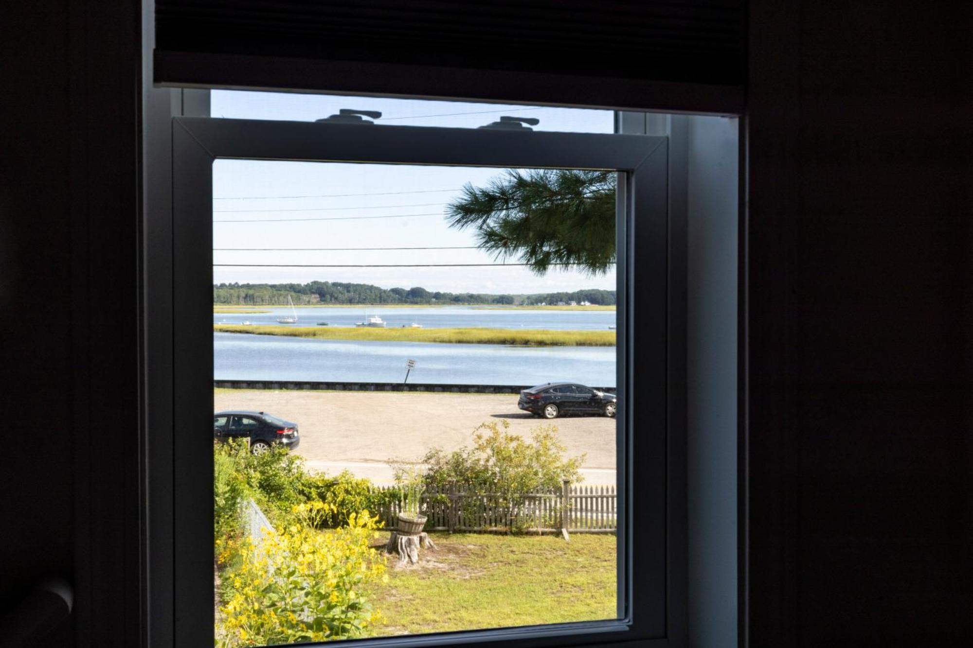 Bright 4Br Beach House, Pine Point Perfection Scarborough Esterno foto
